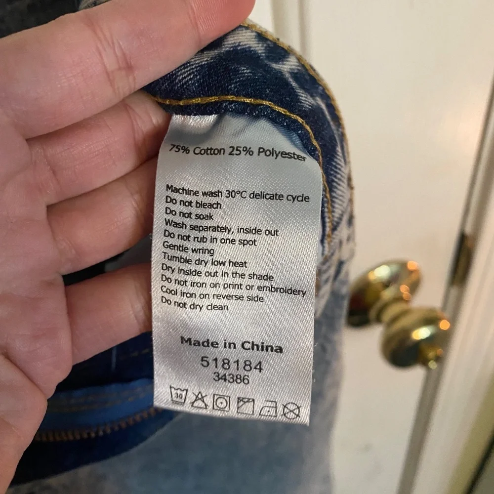 Rolling Stone Acid Wash Jeans - Picture 3 of 7